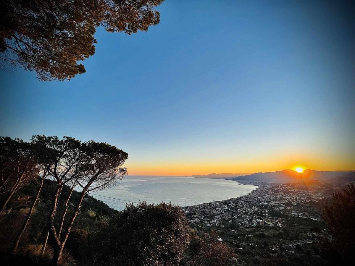 Cipriani 5 Rivieraholiday Pietra Ligure Eksteriør bilde